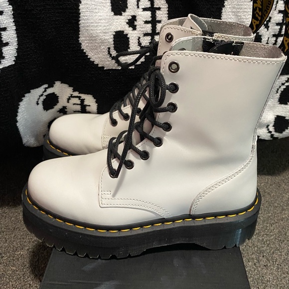 Dr Martens Jaden white platform boot! - Picture 4 of 4